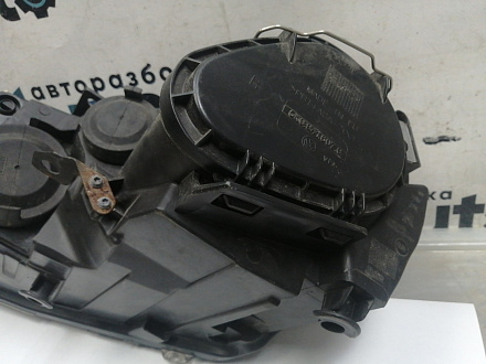 AA046036; Фара галоген правая (5K1941006P) для Volkswagen Golf/БУ; Оригинал; Р1, Мелкий дефект; 