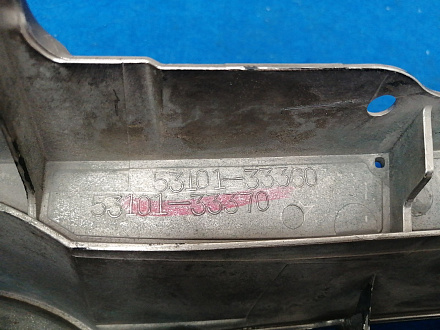 AA029988; Решетка радиатора (53101-33370) для Toyota Camry 50 (2012 — 2014)/БУ; Оригинал; Р2, Удовлетворительное; 