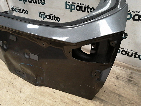 Фотография детали AA037876; Крышка багажника (BM51N431F78AB) для Ford Focus/БУ; Оригинал; Р2, Удовлетворительное; . Фото номер 4