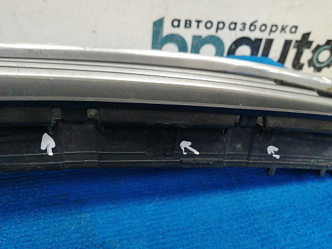 Фотография детали AA039503; Решетка переднего бампера (13247306) для Opel Zafira B рест. (2008 - 2014)/БУ; Оригинал; Р3, Под восстановление; . Фото номер 6