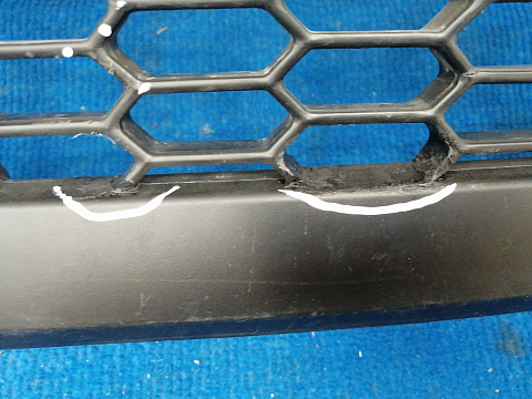 Фотография детали AA037739; Решетка переднего бампера (53112-60170) для Lexus GX460 II рест. (2013 — 2019)/БУ; Оригинал; Р1, Мелкий дефект; . Фото номер 9