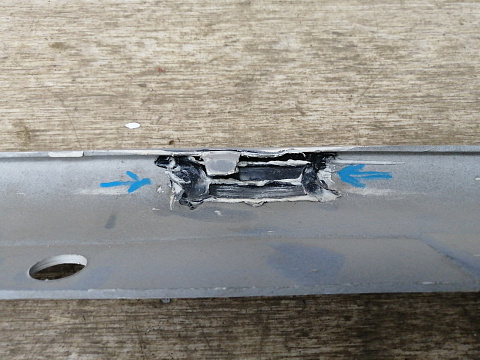 Фотография детали AA026381; Бампер передний; под паркт.; под омыват. (BS71-17757-A) для Ford Mondeo/БУ; Оригинал; Р1, Мелкий дефект; . Фото номер 13