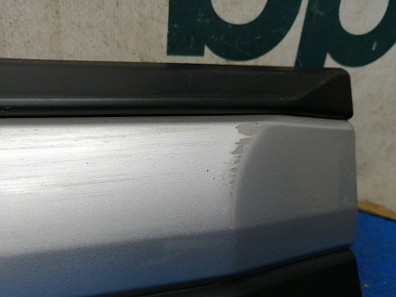 AA031161; Накладка задней правой двери (5757A410) для Mitsubishi Outlander/БУ; Оригинал; Р1, Мелкий дефект; 