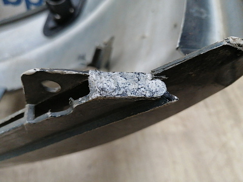 Фотография детали AA045305; Бампер передний; без паркт.; под омыват. (13288286) для Opel Insignia/БУ; Оригинал; Р1, Мелкий дефект; . Фото номер 26