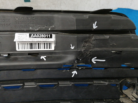 Фотография детали AA028011; Решетка переднего бампера правая; под паркт. (31383442) для Volvo XC90 II (2014-2019)/БУ; Оригинал; Р1, Мелкий дефект; . Фото номер 3