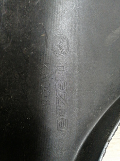 AA045745; Бампер передний; без паркт.; под омыват. (BGV450031) для Mazda 3 BL/БУ; Оригинал; Р1, Мелкий дефект; 