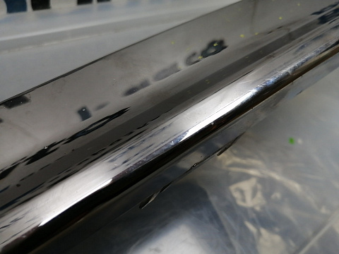 Фотография детали AA044926; Накладка переднего бампера правая, хром (2803148XKV3AA) для Tank 500 (2021-н.в.)/БУ; Оригинал; Р1, Мелкий дефект; . Фото номер 5