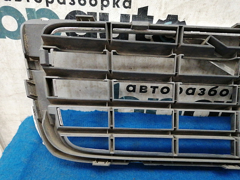 Фотография детали AA032282; Решетка радиатора (30655102) для Volvo S80 II (2006-2010)/БУ; Оригинал; Р1, Мелкий дефект; . Фото номер 14