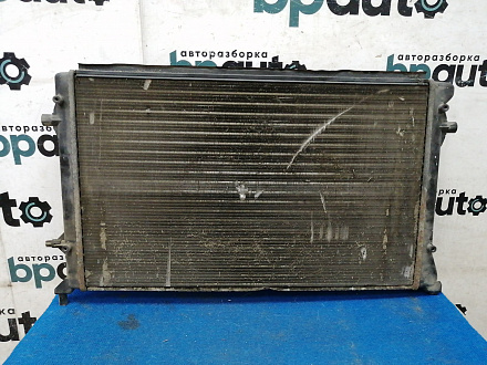 AA023128; Радиатор охлаждения (1K0 121 251 BQ) для Volkswagen/БУ; Оригинал; Р2, Удовлетворительное; 