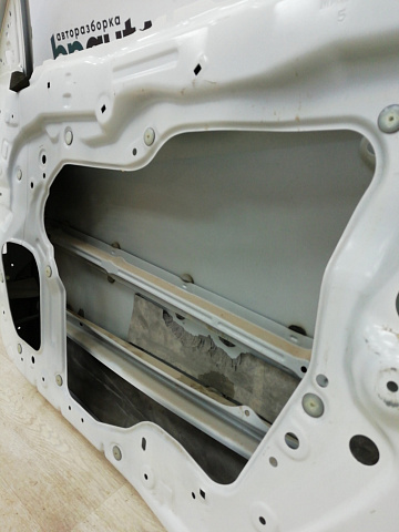 Фотография детали AA002386; Дверь передняя правая (BBY95802) для Mazda 3 BL/БУ; Оригинал; Р1, Мелкий дефект; (34K) Белый перламутр. Фото номер 14