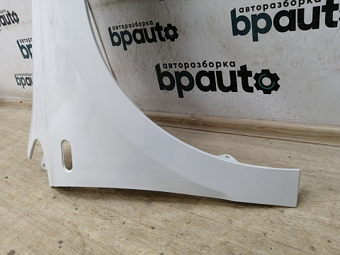 Фотография детали AA018741; Крыло переднее правое, под указ. поворота (6RU821106B) для Volkswagen Polo/Нов с деф; Неоригинал; Р0, Хорошее; (LB9A) Белый. Фото номер 5