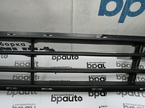 Фотография детали AA045208; Решётка переднего бампера (86561-2H001) для Hyundai Elantra IV (HD) (2006-2011)/БУ; Оригинал; Р2, Удовлетворительное; . Фото номер 5