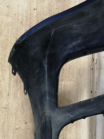 Фотография детали AA041233; Бампер передний; без паркт.; под омыват. (EH44-50031) для Mazda CX-7 I рест. (2009-2012)/БУ; Оригинал; Р1, Мелкий дефект; . Фото номер 23