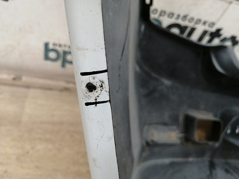 Фотография детали AA042870; Бампер задний; без паркт. (8200916804) для Renault Logan I рест. (2009-2015)/БУ; Оригинал; Р1, Мелкий дефект; . Фото номер 33