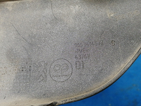 Фотография детали AA032389; Накладка переднего бампера правая, сбоку (9653414577) для Peugeot 307 I рест. (2005-2008)/БУ; Оригинал; Р1, Мелкий дефект; . Фото номер 10