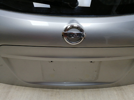 AA045349; Крышка багажника; под камер. (K0100BR0MA) для Nissan Qashqai/БУ; Оригинал; Р2, Удовлетворительное; 