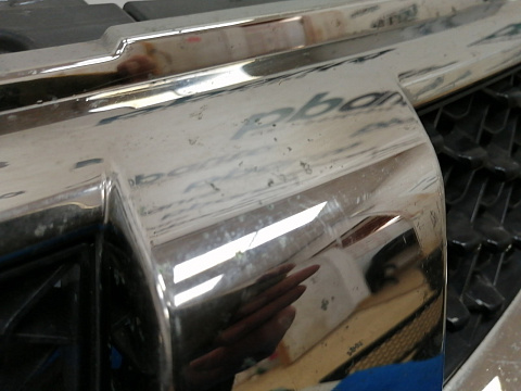 Фотография детали AA037716; Решетка радиатора (62310-3UB0A) для Nissan X-Trail II (T31) рест. (2011-2015)/БУ; Оригинал; Р1, Мелкий дефект; . Фото номер 4