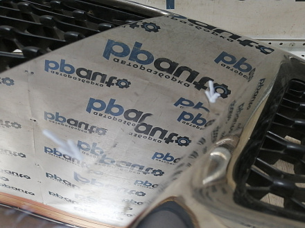 AA021822; Решетка радиатора; под камер. (62310-1LB0A) для Nissan Patrol VI (Y62) (2010-2014)/БУ; Оригинал; Р1, Мелкий дефект; 