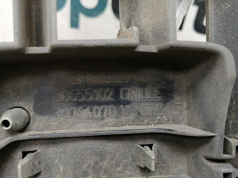 Фотография детали AA032282; Решетка радиатора (30655102) для Volvo S80 II (2006-2010)/БУ; Оригинал; Р1, Мелкий дефект; . Фото номер 22