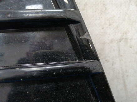 AA029569; Решетка переднего бампера правая, глянцевая (BM51-17K946-C) для Ford Focus/БУ; Оригинал; Р0, Хорошее; 
