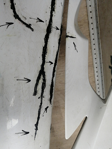 Фотография детали AA046085; Бампер передний, F-SPORT; под паркт.; под омыват. (52119-53A50) для Lexus IS III (2013 - 2016)/БУ; Оригинал; Р2, Удовлетворительное; . Фото номер 9