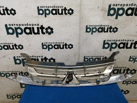 Фотография детали AA033317; Решетка радиатора (7450A992) для Mitsubishi Outlander III рест.2 (2015-2018)/БУ; Оригинал; Р2, Удовлетворительное; . Фото номер 13