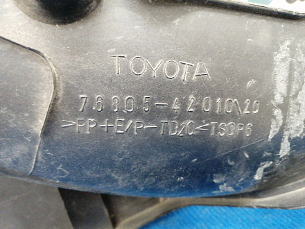 AA038382; Накладка крышки багажника нижняя правая (76805-42010) для Toyota Rav4/БУ; Оригинал; Р1, Мелкий дефект; 