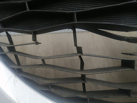 AA045772; Бампер передний; без паркт.; под омыват. (BCW8-50031) для Mazda 3 BL/БУ; Оригинал; Р1, Мелкий дефект; 