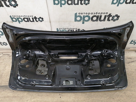 Фотография детали AA037978; Крышка багажника (BNYV-5261X) для Mazda 3 BK/БУ; Оригинал; Р2, Удовлетворительное; . Фото номер 14