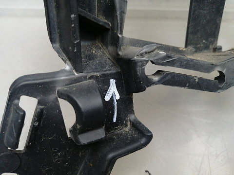 Фотография детали AA045499; Кронштейн , каркас переднего бампера правый (A2048854265) для Mercedes-Benz C-klasse III рест. (W204) (2011-2015)/БУ; Оригинал; Р1, Мелкий дефект; . Фото номер 16