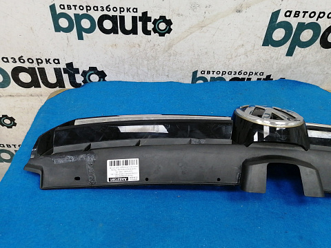 Фотография детали AA027391; Решетка радиатора (5G0853653E) для Volkswagen Golf/БУ; Оригинал; Р2, Удовлетворительное; . Фото номер 8