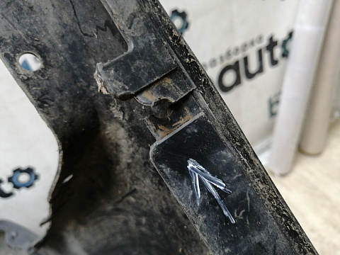 Фотография детали AA045526; Бампер задний; под паркт. (86611-2P000) для Kia Sorento II (2009- 2012)/БУ; Оригинал; Р1, Мелкий дефект; . Фото номер 34