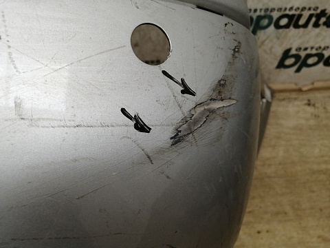 Фотография детали AA033383; Бампер задний; под паркт. (106 807 421 B) для Skoda Octavia I рест. Liftback  (2000-2011)/БУ; Оригинал; Р1, Мелкий дефект; . Фото номер 4