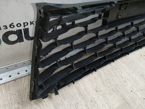 Фотография детали AA045278; Решетка переднего бампера; под паркт. (6402A373) для Mitsubishi Pajero Sport III (2015-2020)/БУ; Оригинал; Р1, Мелкий дефект; . Фото номер 15