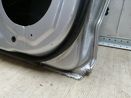 AA045293; Дверь задняя левая, под расширитель, Long (67004-42110) для Toyota Rav4/БУ; Оригинал; Р1, Мелкий дефект; 