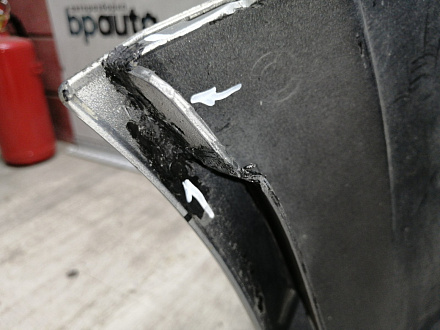 AA045408; Бампер передний; без паркт.; без омыват. (13225746) для Opel Astra/БУ; Оригинал; Р1, Мелкий дефект; 