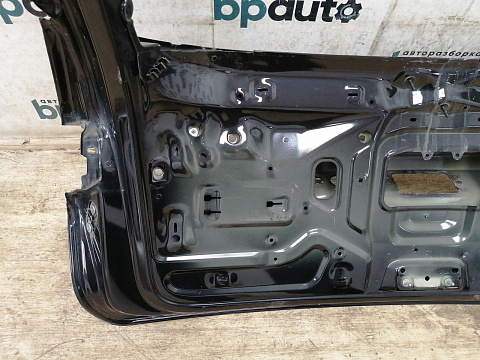 Фотография детали AA029142; Крышка багажника (9Y0827025) для Porsche Cayenne III (2017-н.в.)/БУ; Оригинал; Р1, Мелкий дефект; . Фото номер 19