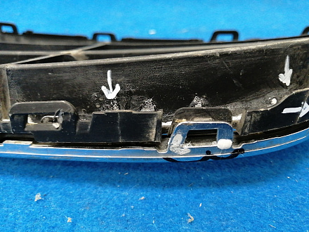 AA028289; Решетка переднего бампера, Sport-Style (5N0853677E) для Volkswagen Tiguan I рест. (2011- 2016)/БУ; Оригинал; Р1, Мелкий дефект; 