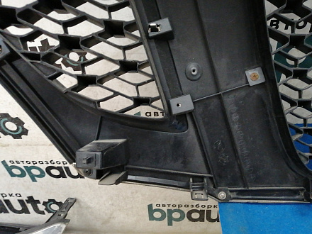 AA033298; Решетка радиатора; под камер. (62310-1LB0A) для Nissan Patrol VI (Y62) (2010-2014)/БУ; Оригинал; Р1, Мелкий дефект; 