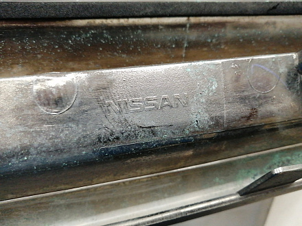 AA037757; Решетка радиатора (62310-JN00A) для Nissan Teana 32/БУ; Оригинал; Р2, Удовлетворительное; 