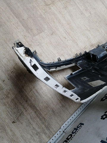 Фотография детали AA045389; Бампер передний; под паркт.; без омыват. (ANJ93404) для Cadillac Escalade IV (2014-2020)/БУ; Оригинал; Р2, Удовлетворительное; . Фото номер 29