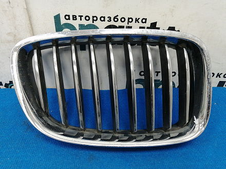 AA023761; Решетка радиатора правая (51137200170) для BMW 5 серия VI GT (F07) (2009-2013)/БУ; Оригинал; Р1, Мелкий дефект; 