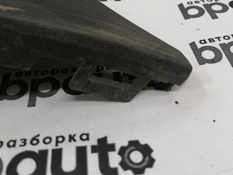 Фотография детали AA045556; Заглушка ПТФ правая (6RU 853 666 C) для Volkswagen Polo V Sedan (2010-2014)/БУ; Оригинал; Р1, Мелкий дефект; . Фото номер 7