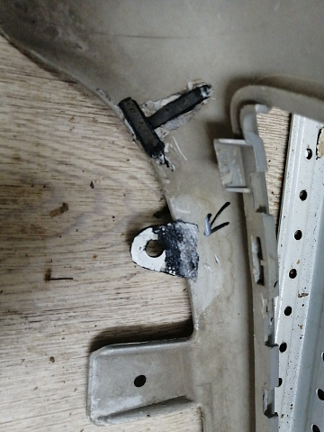 Фотография детали AA046128; Бампер передний; под паркт.; под омыват. (7S71-17757-A) для Ford Mondeo/БУ; Оригинал; Р1, Мелкий дефект; . Фото номер 19