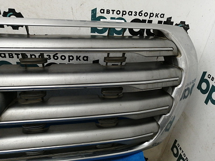 AA031110; Решетка радиатора (53101-60480) для Toyota Land Cruiser 200 (2008 — 2012)/БУ; Оригинал; Р2, Удовлетворительное; 