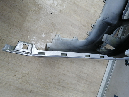 BA000253; Бампер передний, v1.5, v1.8, без отв. под расш.; без паркт.; без омыват. (6400B226229ZZ) для Mitsubishi Lancer/БУ; Оригинал; Р1, Мелкий дефект; 