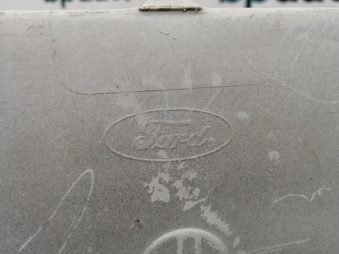 Фотография детали AA036211; Накладка на крышку багажника нижняя (7S71-M423A40A) для Ford Mondeo/БУ; Оригинал; Р1, Мелкий дефект; . Фото номер 12