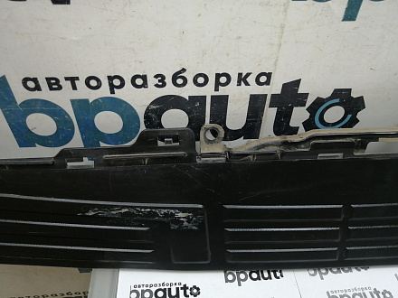 AA045210; Накладка заднего бампера, широкая (52162-60090 /50) для Toyota Land Cruiser Prado/БУ; Оригинал; Р1, Мелкий дефект;