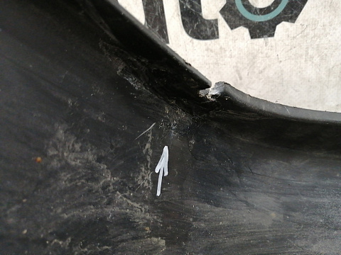 Фотография детали AA033289; Бампер задний; без паркт. (8200576893) для Renault Logan I (2004-2009)/БУ; Оригинал; Р1, Мелкий дефект; . Фото номер 24