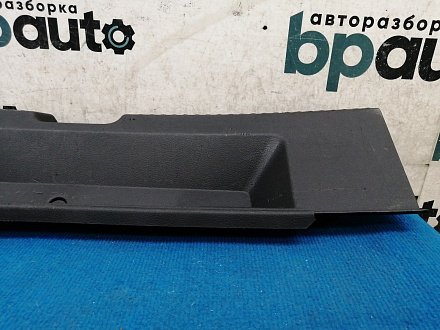 AA036197; Накладка задней панели (6RU863459A) для Volkswagen Polo/БУ; Оригинал; Р1, Мелкий дефект; 